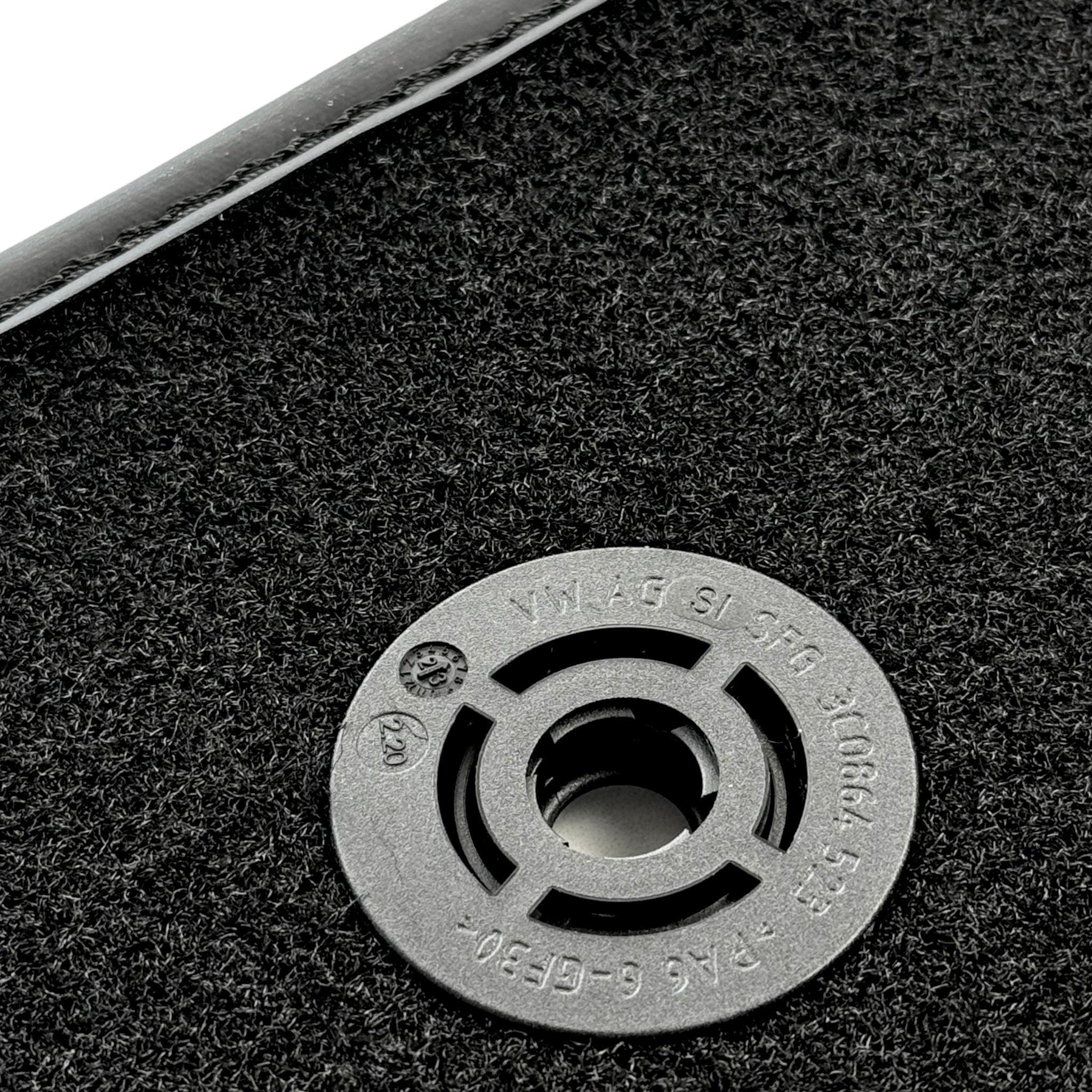 Black Floor Mats for Audi Q2 (2016-2020) - AutoWin