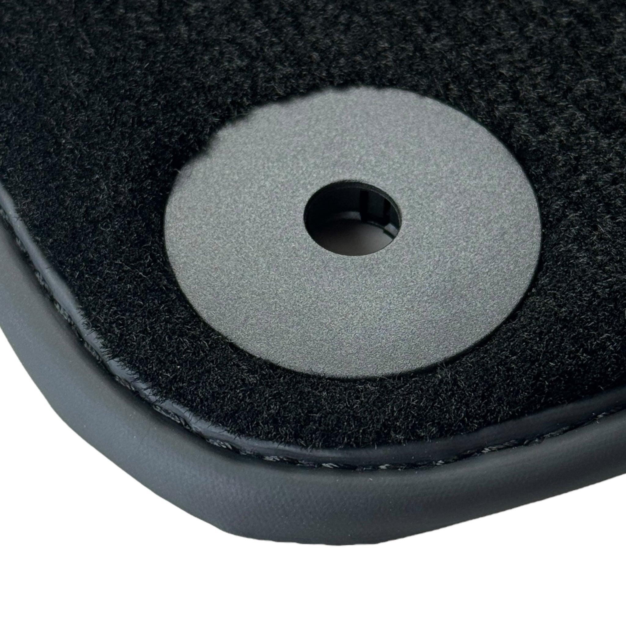 Black Floor Mats for Audi Q7 4M (2019-2023) - AutoWin