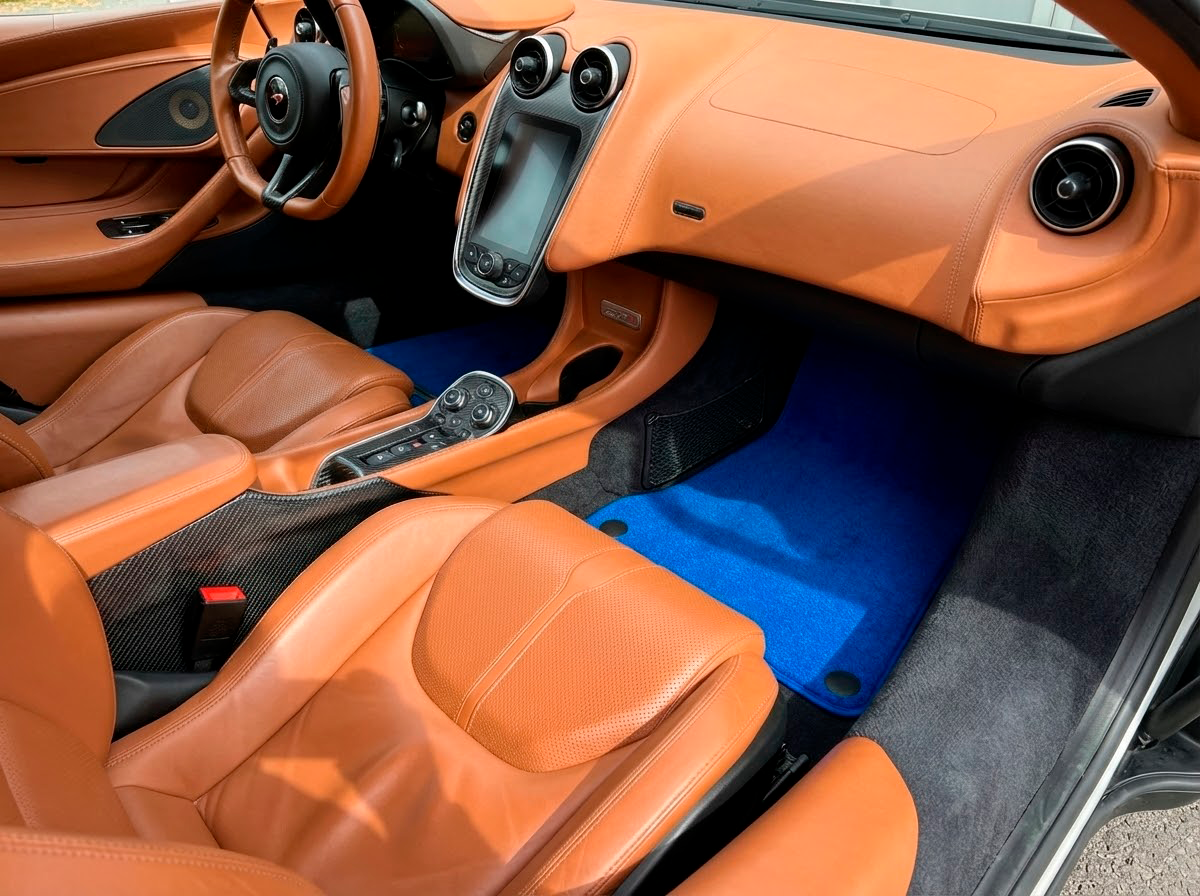 Black Floor Mats For McLaren 570S (2015-2021) With Red Leather - AutoWin