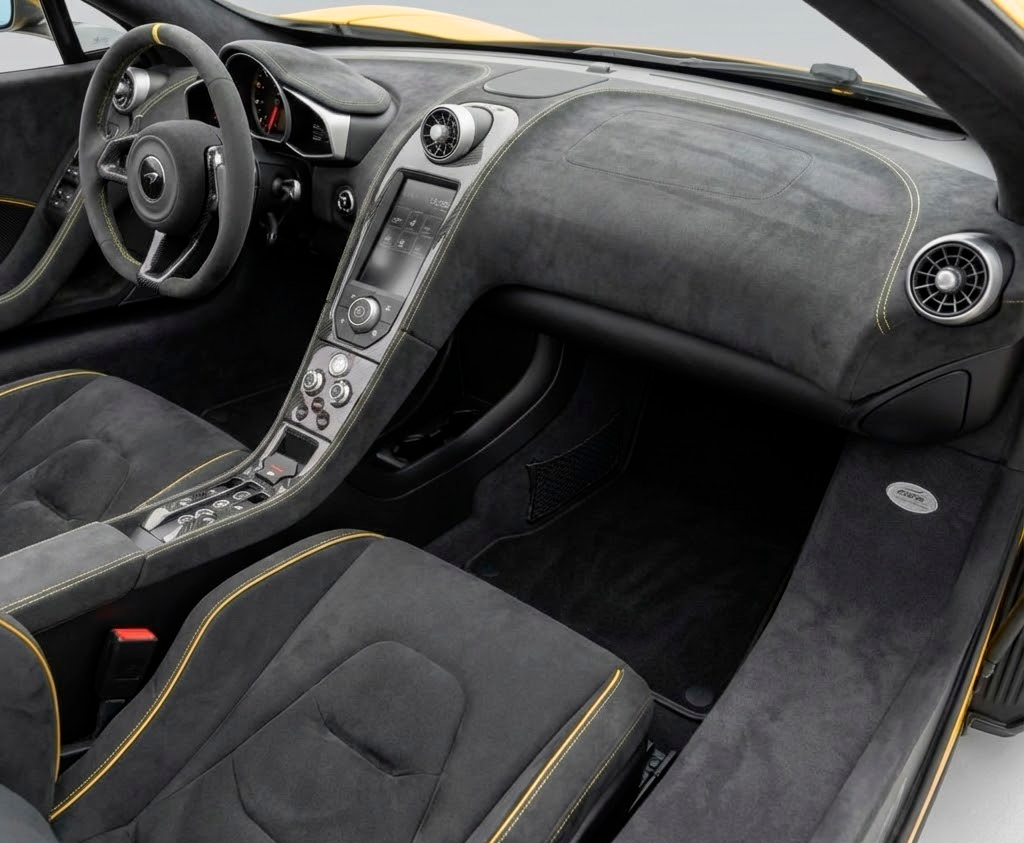 Black Floor Mats for McLaren 650S (2015-2018) With Alcantara Leather - AutoWin.EU