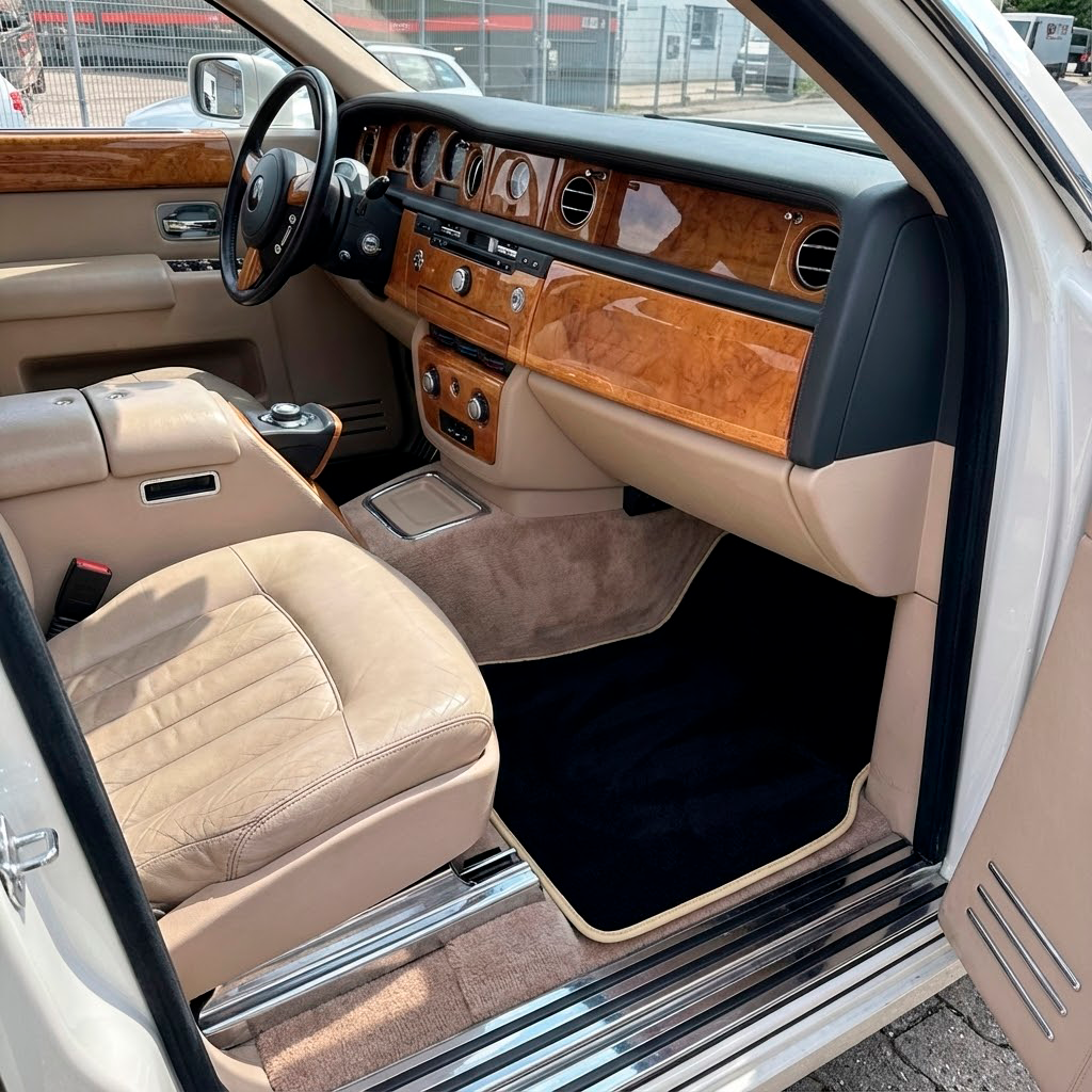 Crocodile Embossed Leather Car Floor Mats for Rolls-Royce Phantom Drophead Coupe (2007-2016) - AutoWin