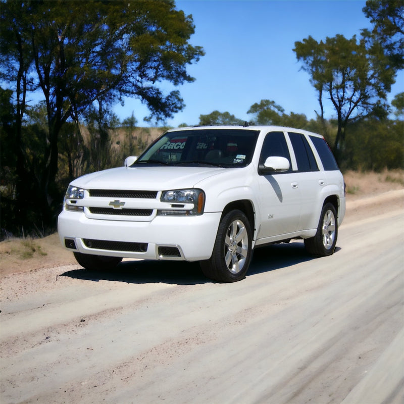 Autowin's Tailored Floor Mats for Chevrolet TrailBlazer SS (2006)