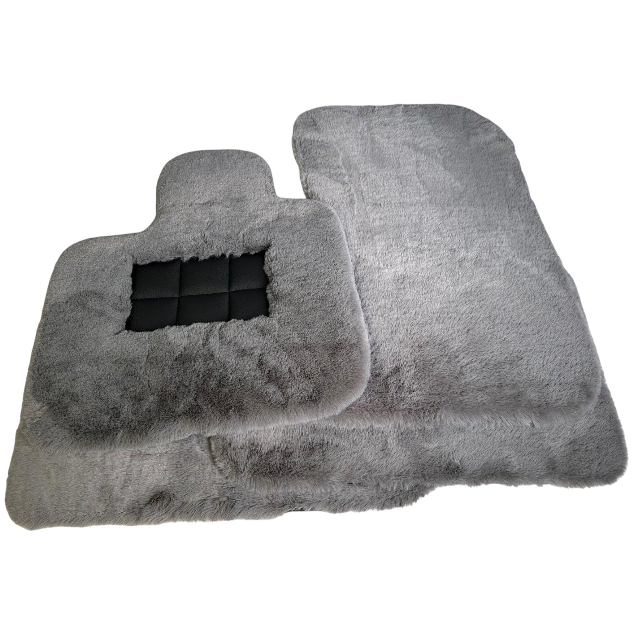 Sheepskin Floor Mats for Aston Martin V12 Vanquish S (2004-2007)