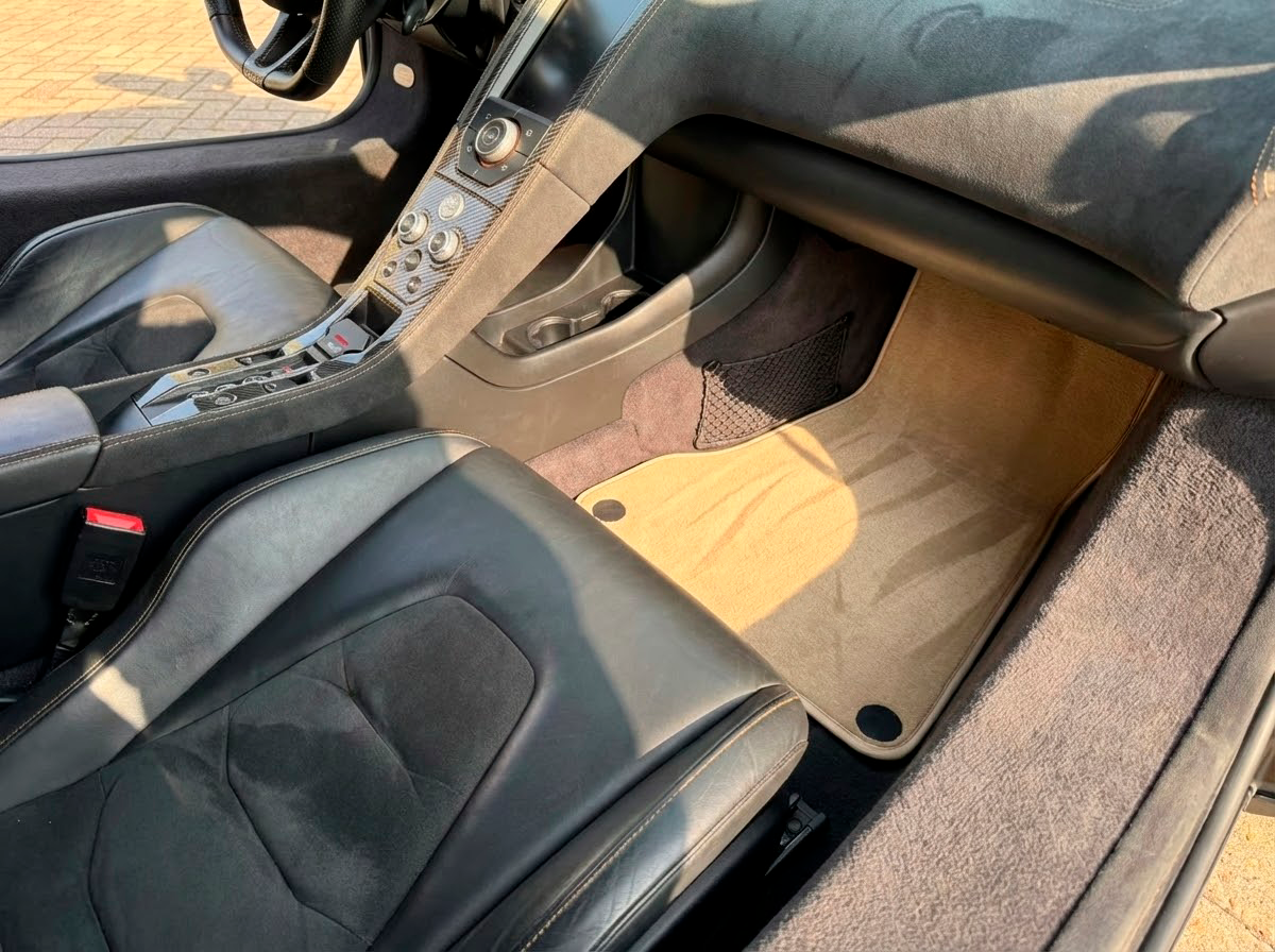 Leather Floor Mats for McLaren MP4-12C (2011–2014) Black Tailored Yellow Sewing - AutoWin