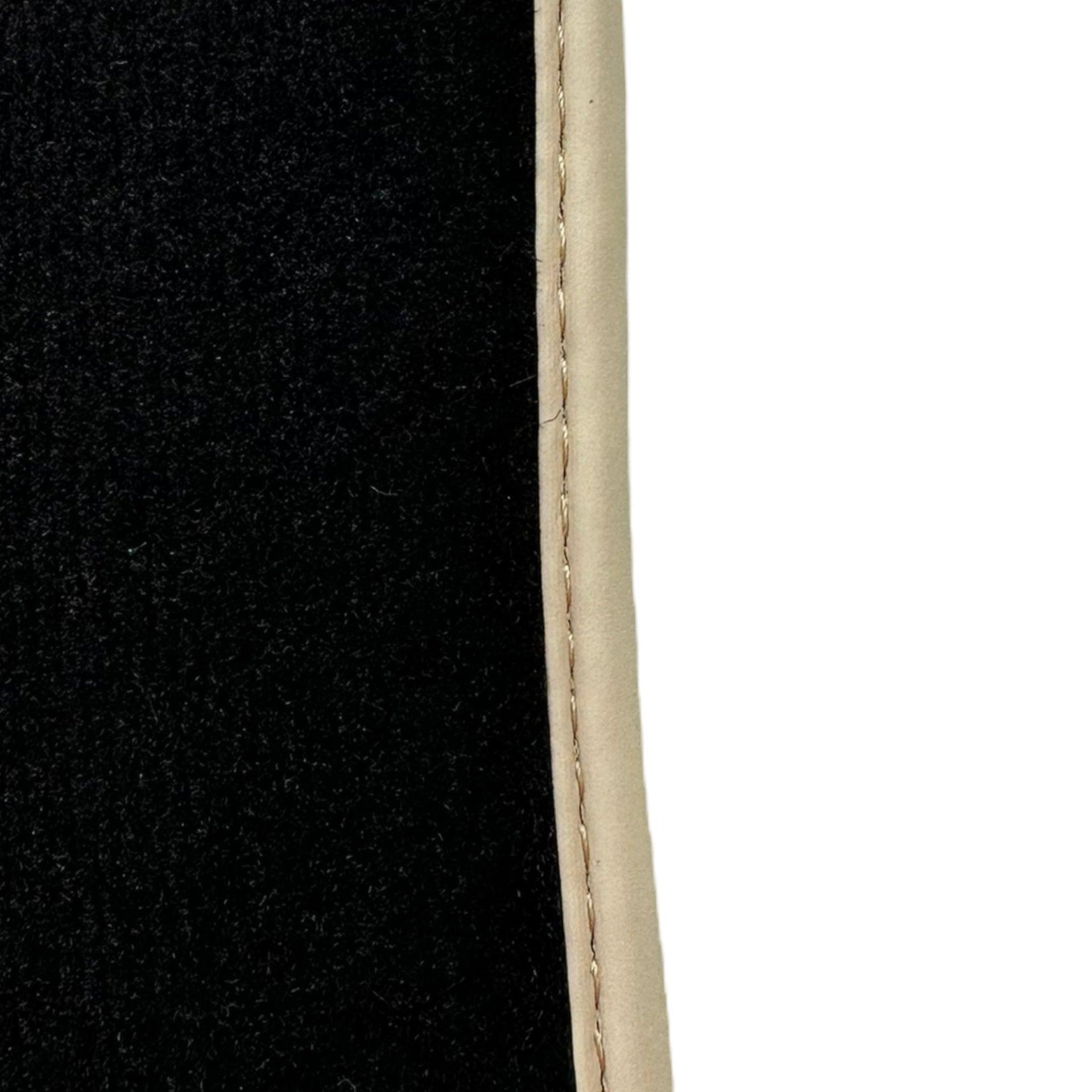 Black Floor Mats For Toyota Land Cruiser 80 (1985-1997) Beige Trim | ER56 Design - AutoWin