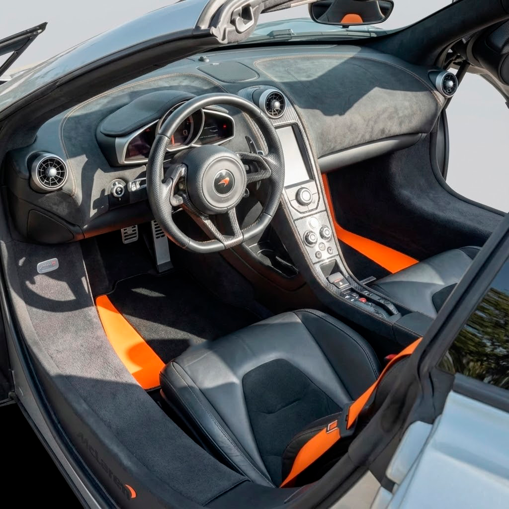 Black Floor Mats for McLaren 650S (2015-2018) With Alcantara Leather - AutoWin.EU