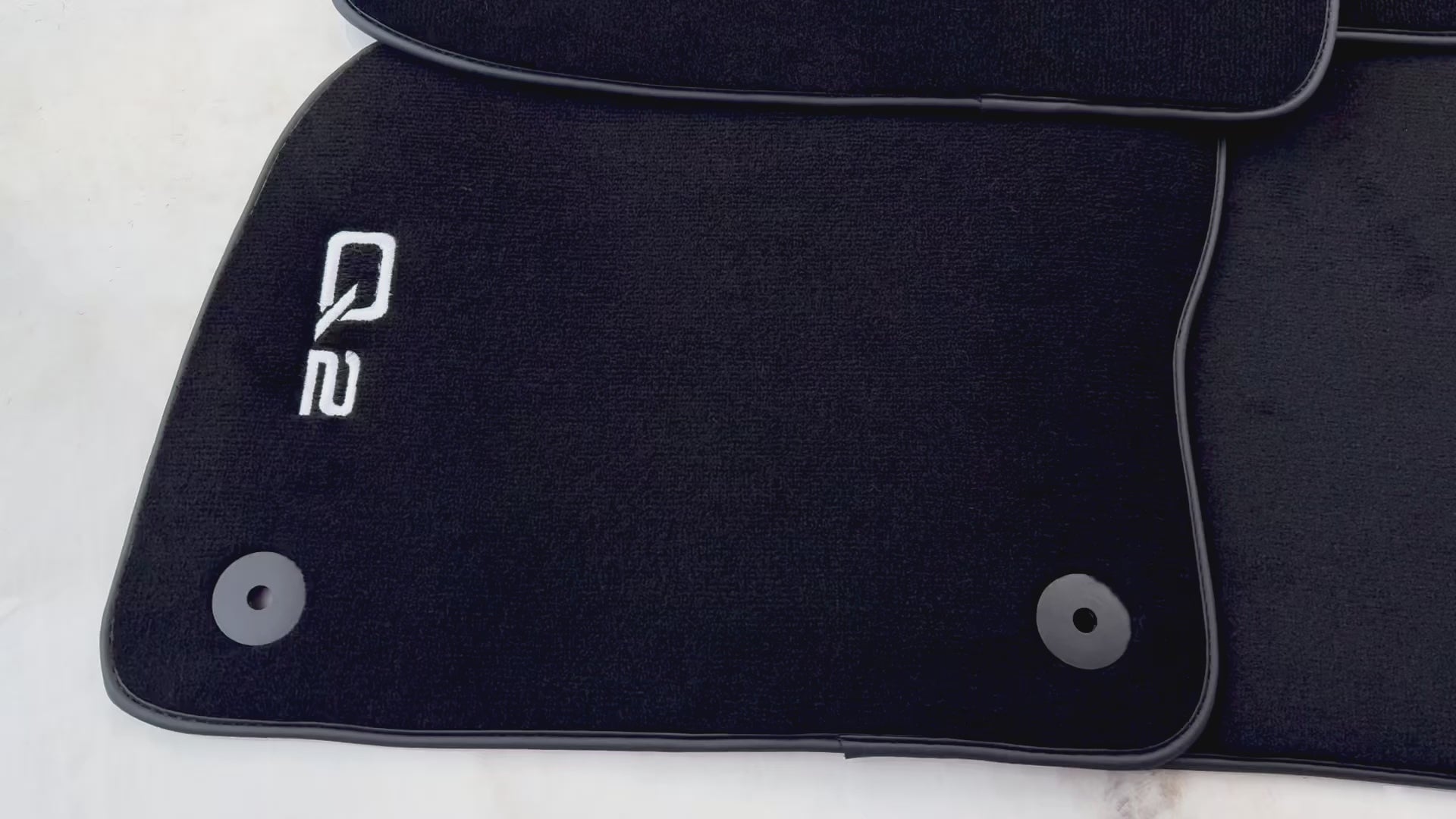 Black Floor Mats for Audi Q2 (2016-2020) - AutoWin