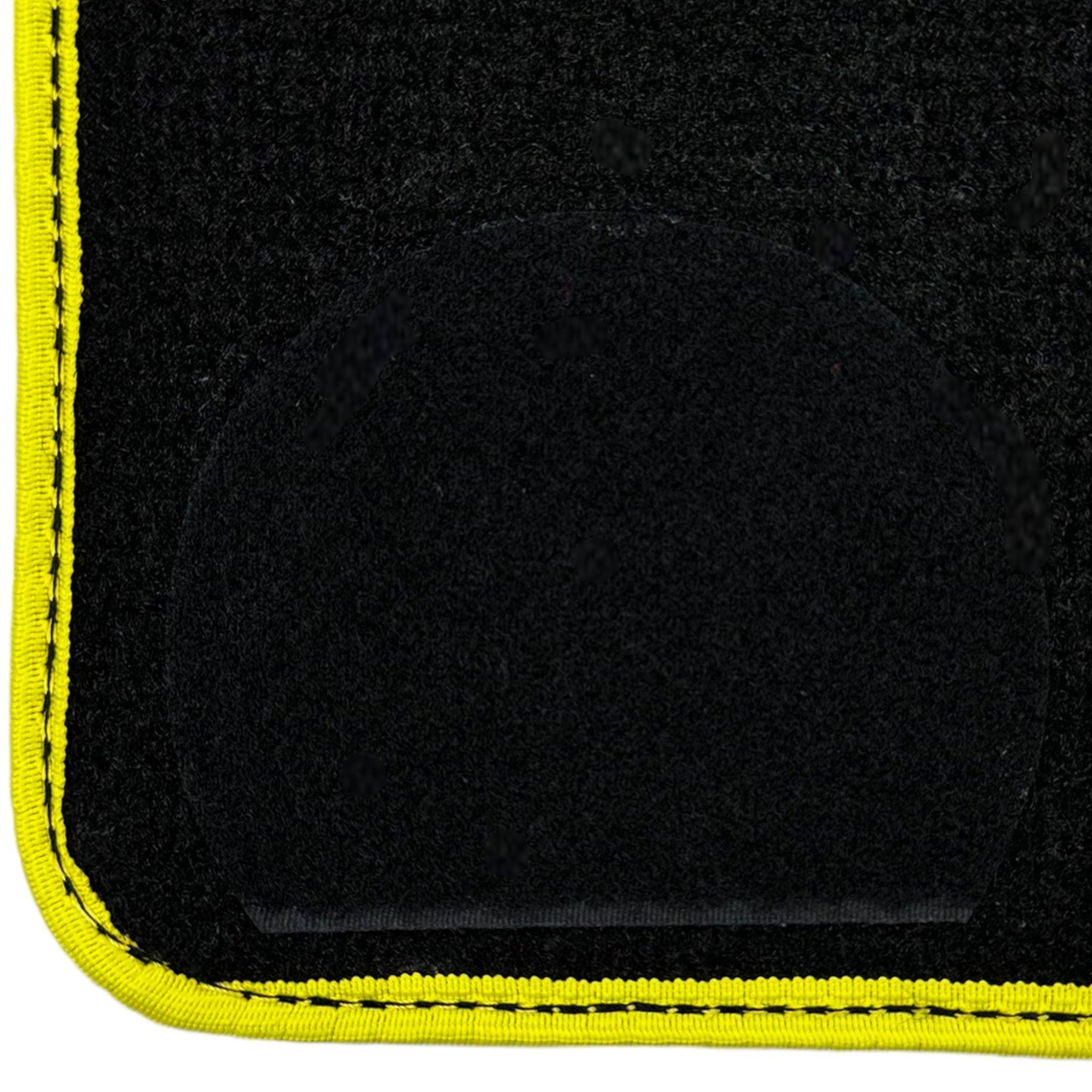 Black Mats For BMW 5 Series G31 Wagon | Yellow Trim - AutoWin