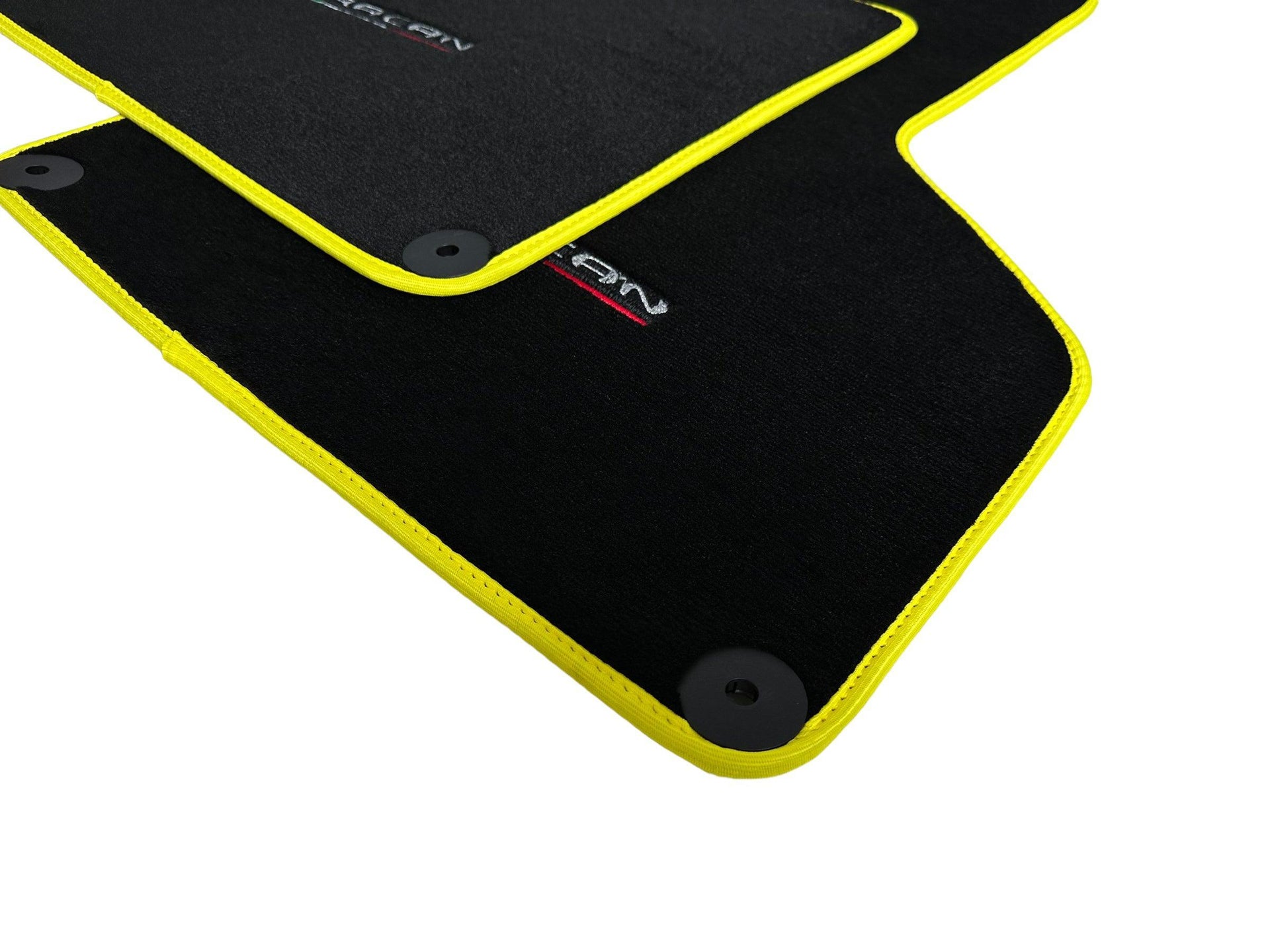 Floor Mats for Lamborghini Huracan With Italian Flag | Yellow Trim - AutoWin