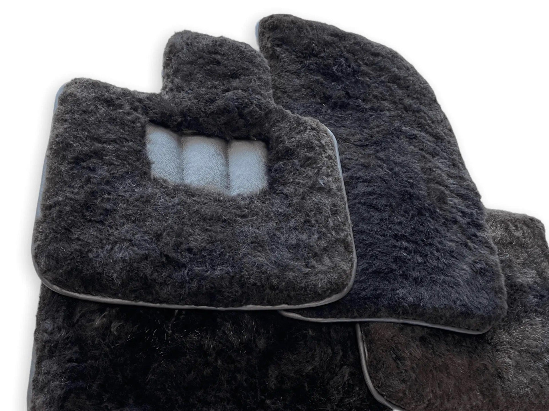 Genuine Sheepskin Floor Mats Bentley Flying Spur (2013-2019) Er56 Design Brand - AutoWin