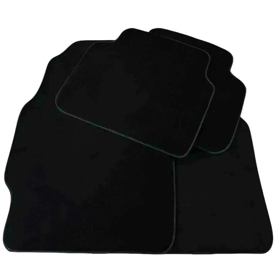Black Floor Mats for Toyota Yaris 3 (2017-2020) - AutoWin