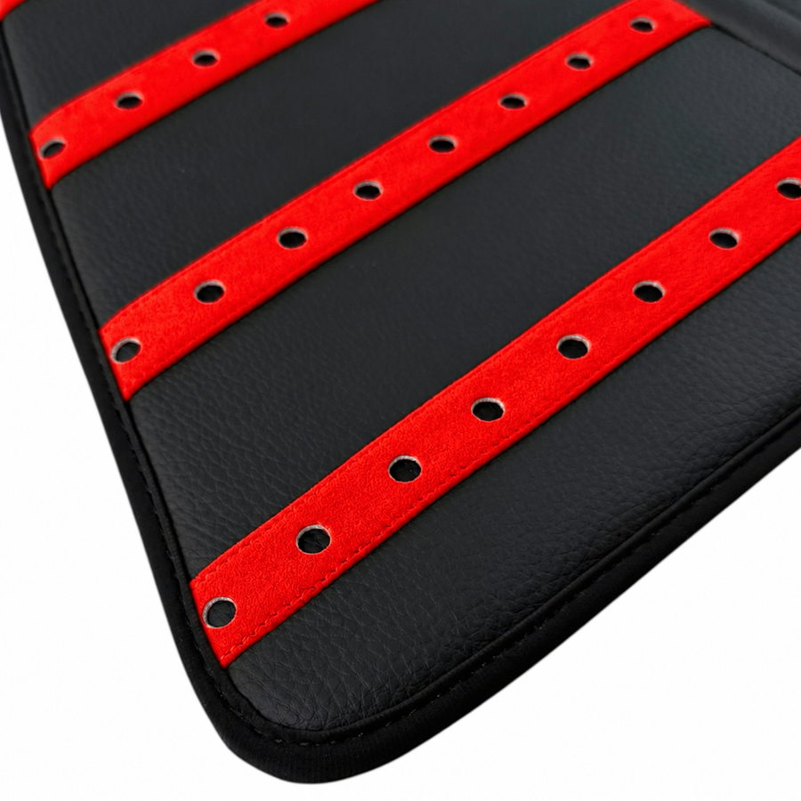 Black Leather Floor Mats with Red Daytona Design for Ferrari SF90 Stradale (2019-2024)