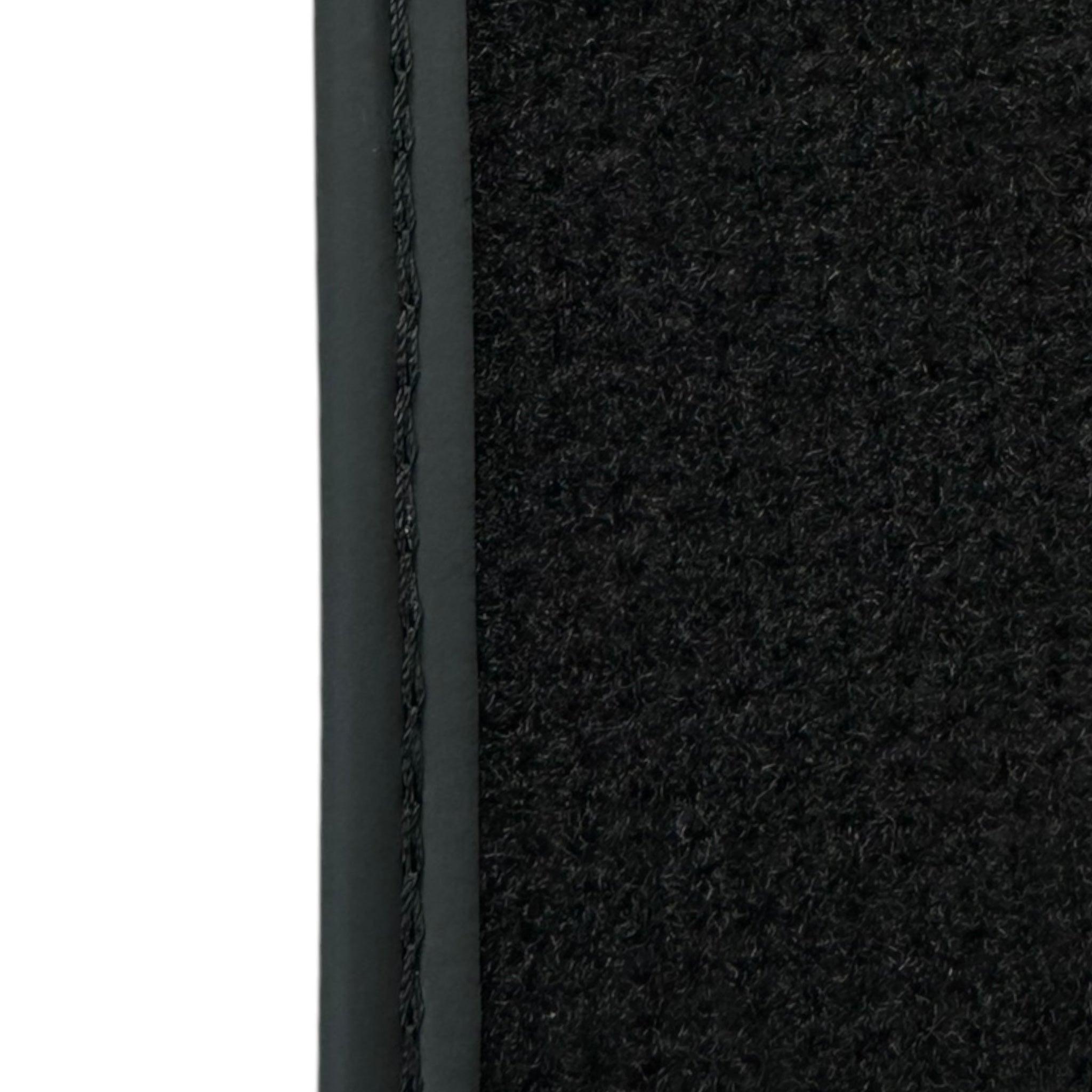 Black Floor Mats for Maserati Quattroporte | Italian Edition - AutoWin