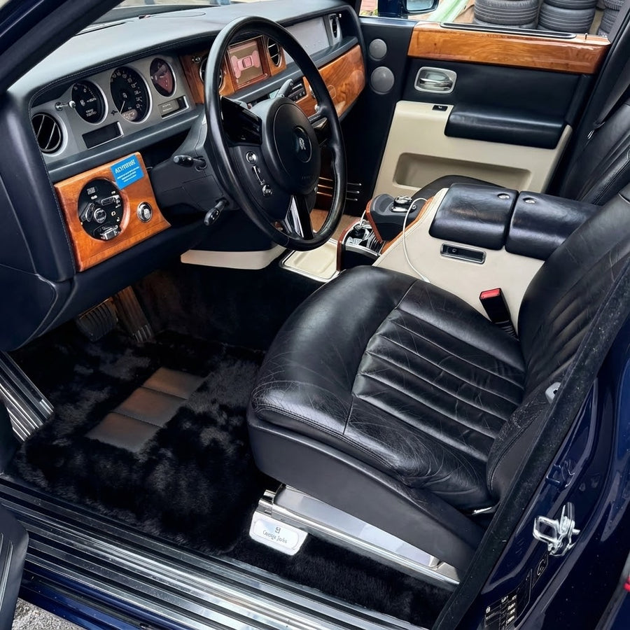 Black Sheepskin Floor Mats for Rolls-Royce Phantom Sedan (2003-2016)