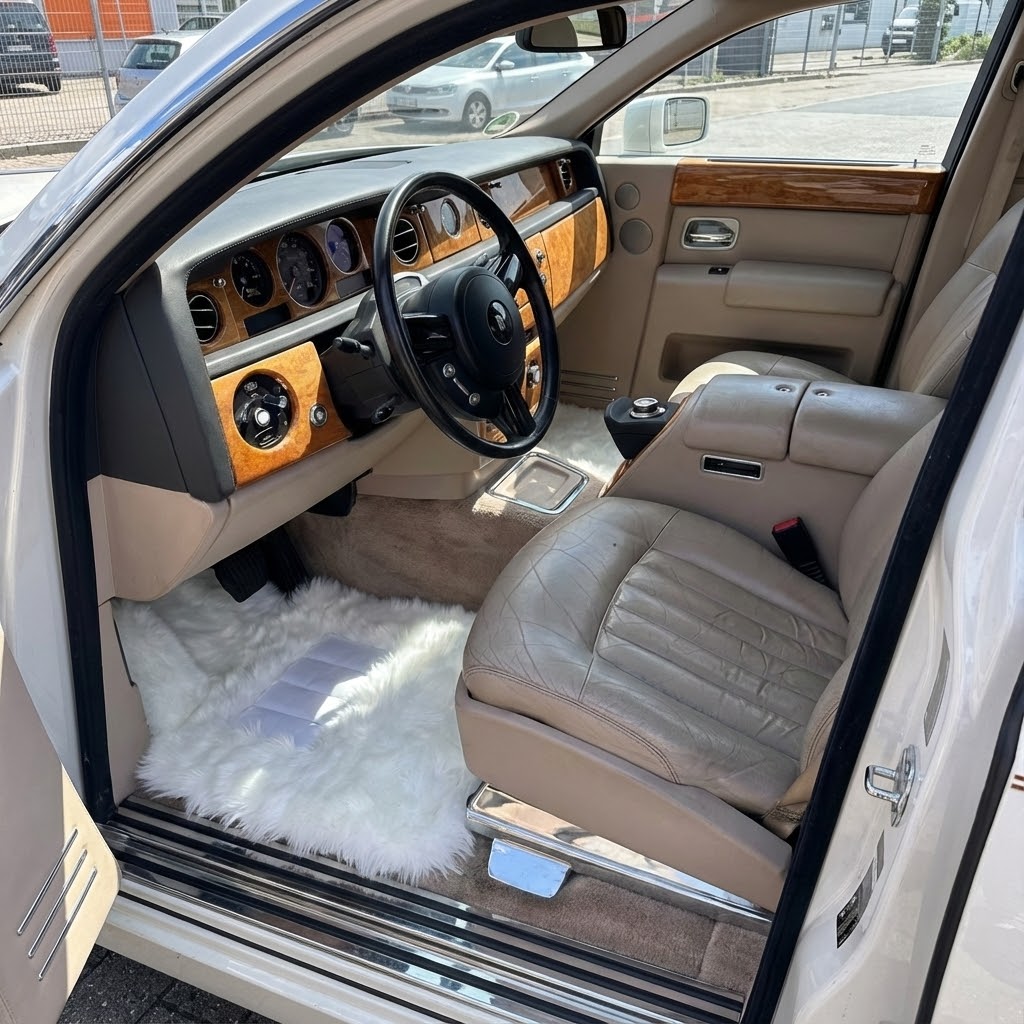 White Sheepskin Floor Mats For Rolls Royce Phantom VIII (2017-2024) ER56 Design Brand