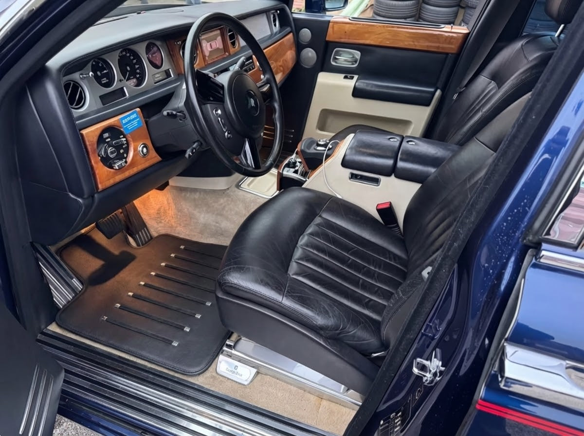 Leather Floor Mats For Rolls Royce Black Badge Phantom VIII (2017-2024) Black