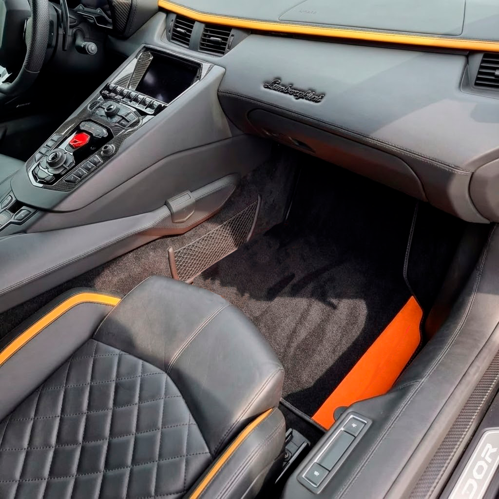Interior look of floor mats for Lamborghini Aventador