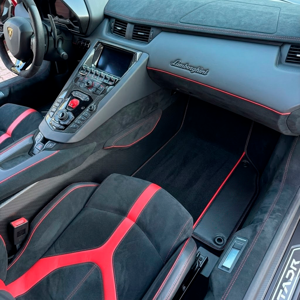 Interior look of floor mats for Lamborghini Aventador SV