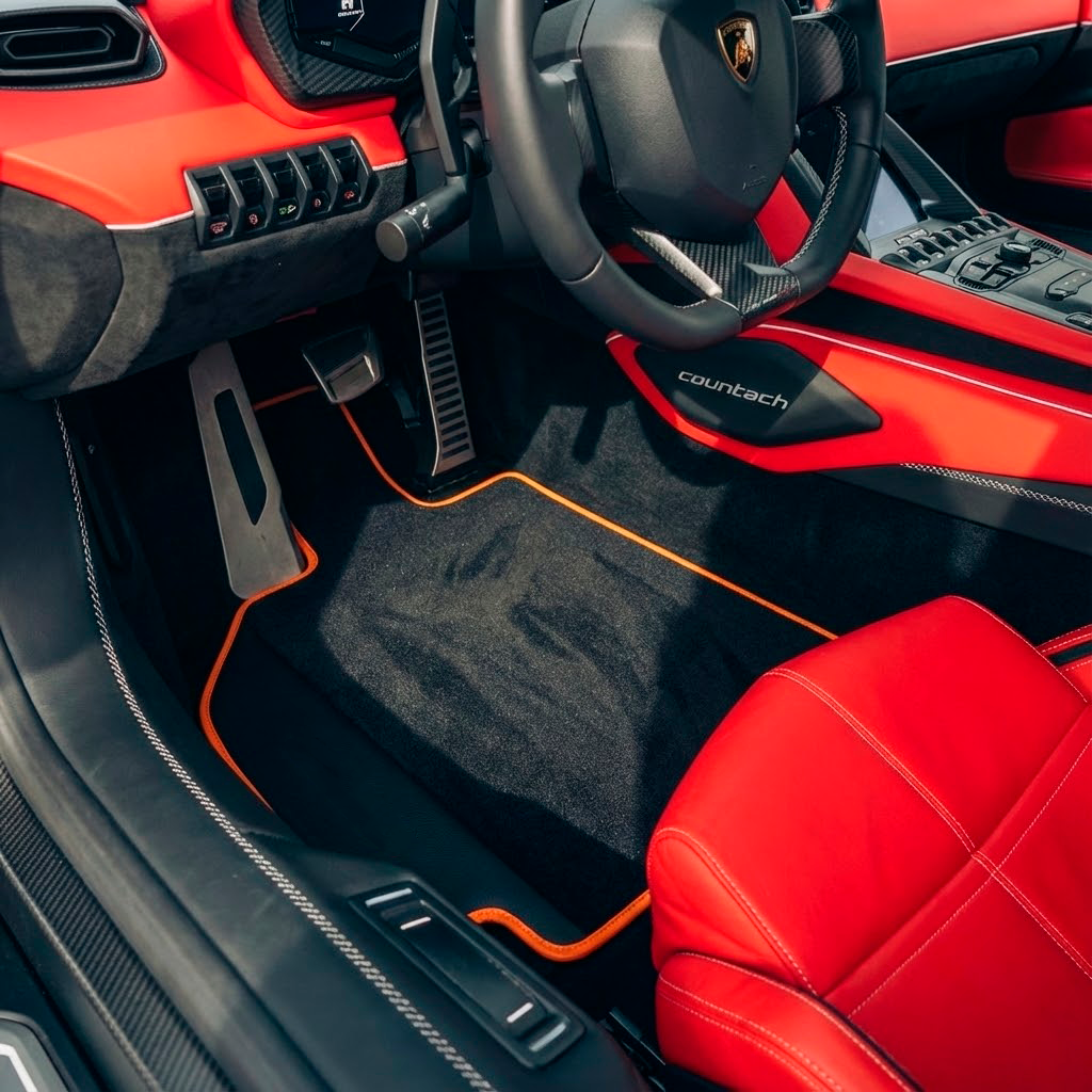 Customizable Leather Floor Mats with Vertical Hex Pattern for Lamborghini Countach (1974–1990) - AutoWin