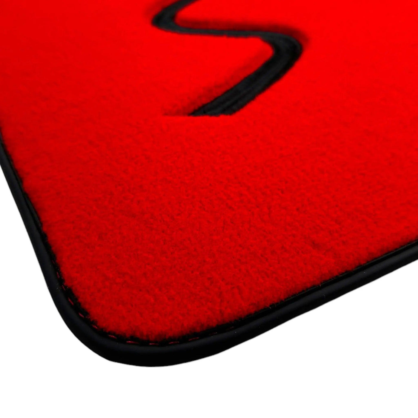 Red Floor Mats for Mini Cooper/One R50 (2001-2007) - AutoWin