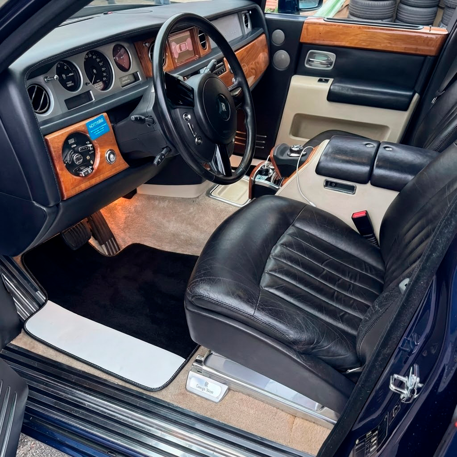 Black Floor Mats for Rolls Royce Phantom VIII (2017-2024) with White Leather