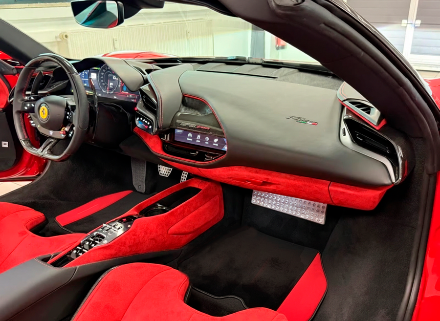 Black Floor Mats for Ferrari Portofino M (2018-2023) with Red Alcantara Leather