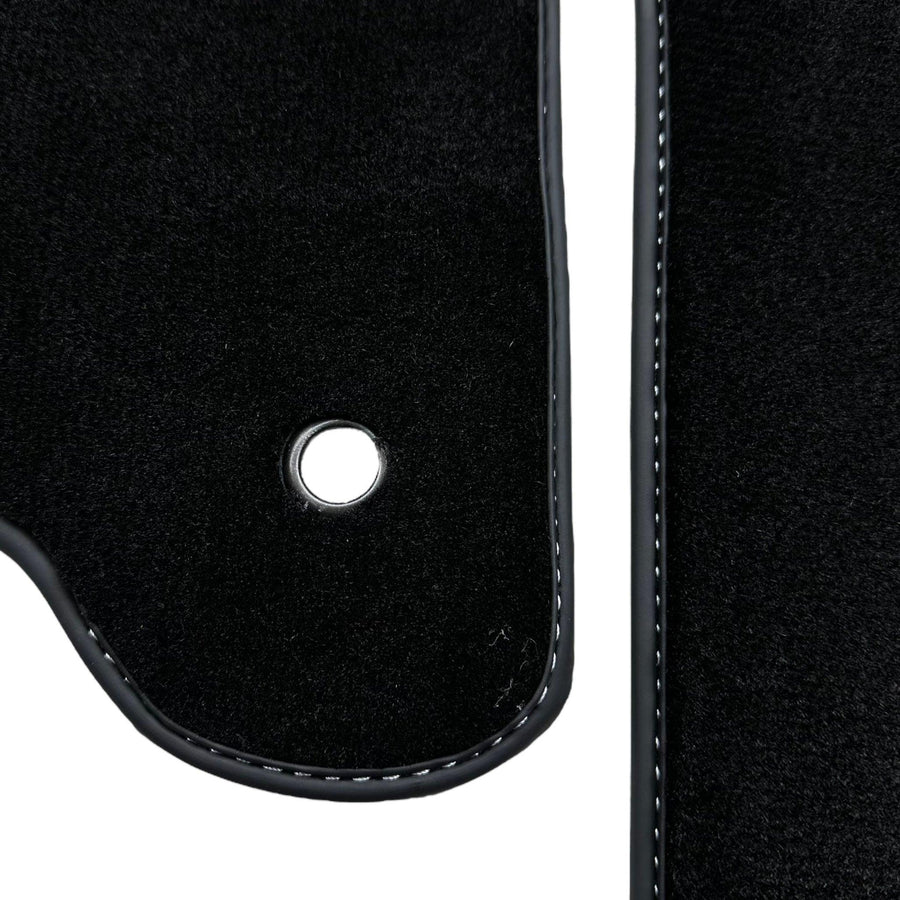 Black Floor Mats for Kia Rio (2000-2003) - AutoWin