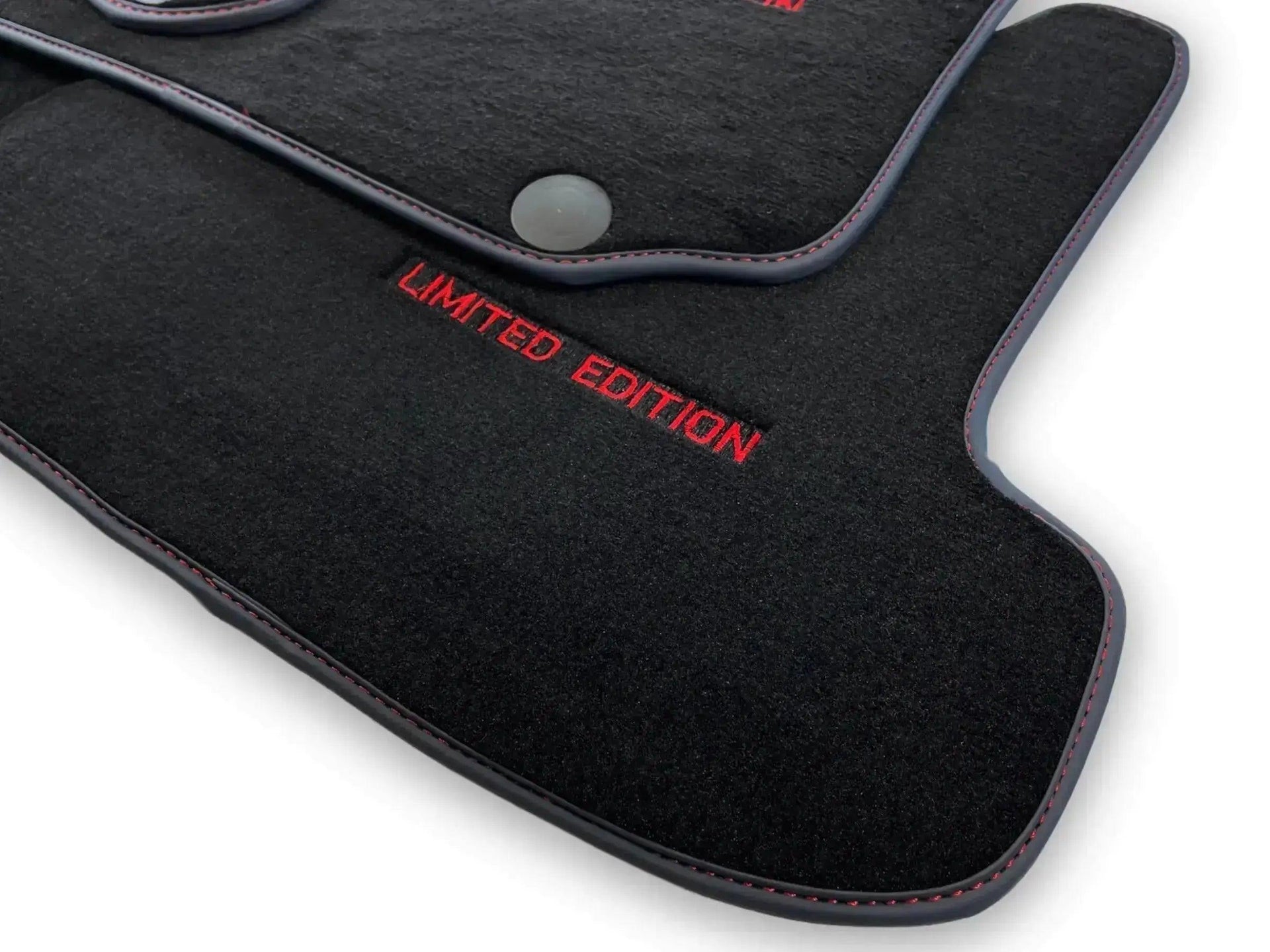 Black Floor Mats For Mercedes Benz S-Class W126 (1979-1991) | Limited Edition - AutoWin