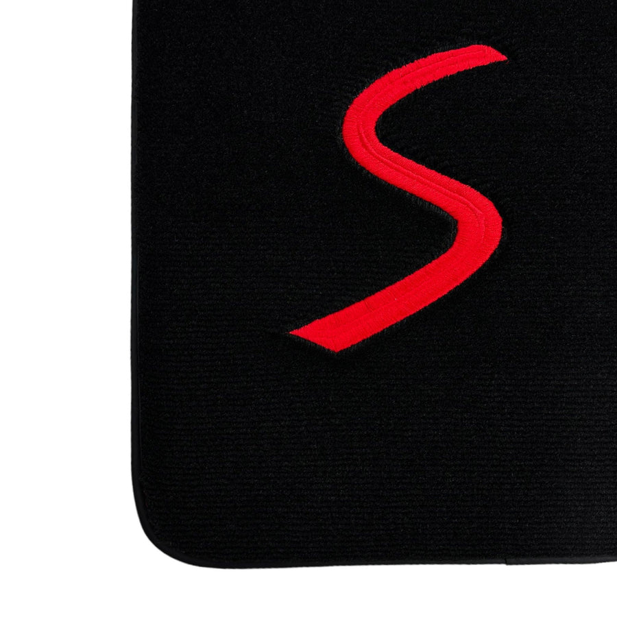 Black Floor Mats for Mini Clubman F54 (2015-2019) - AutoWin