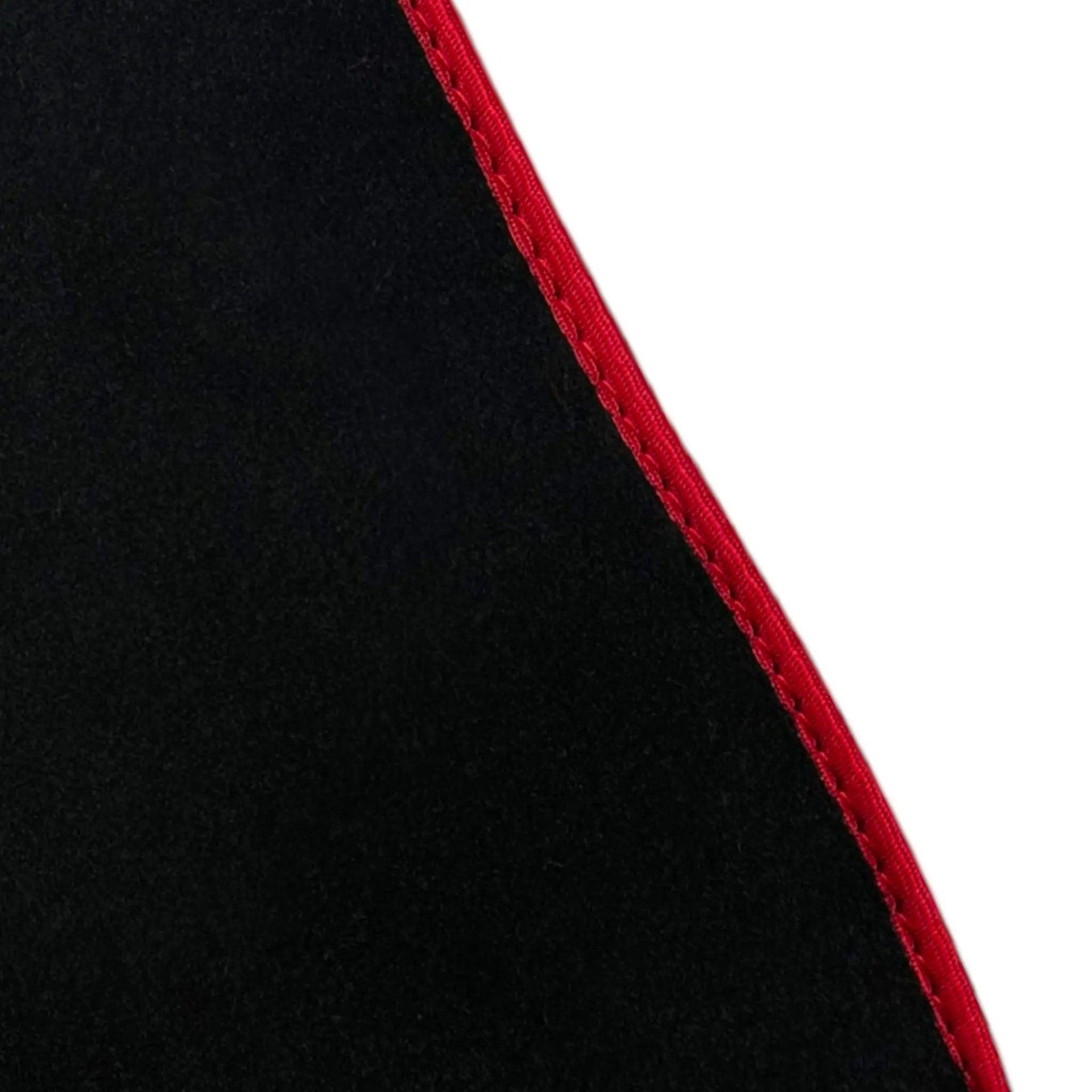 Black Floor Mats For Mitsubishi Pajero III (2000-2004) ER56 Design with Red Trim - AutoWin