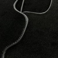 Black Floor Mats For Toyota Hilux (1998-2005) - AutoWin