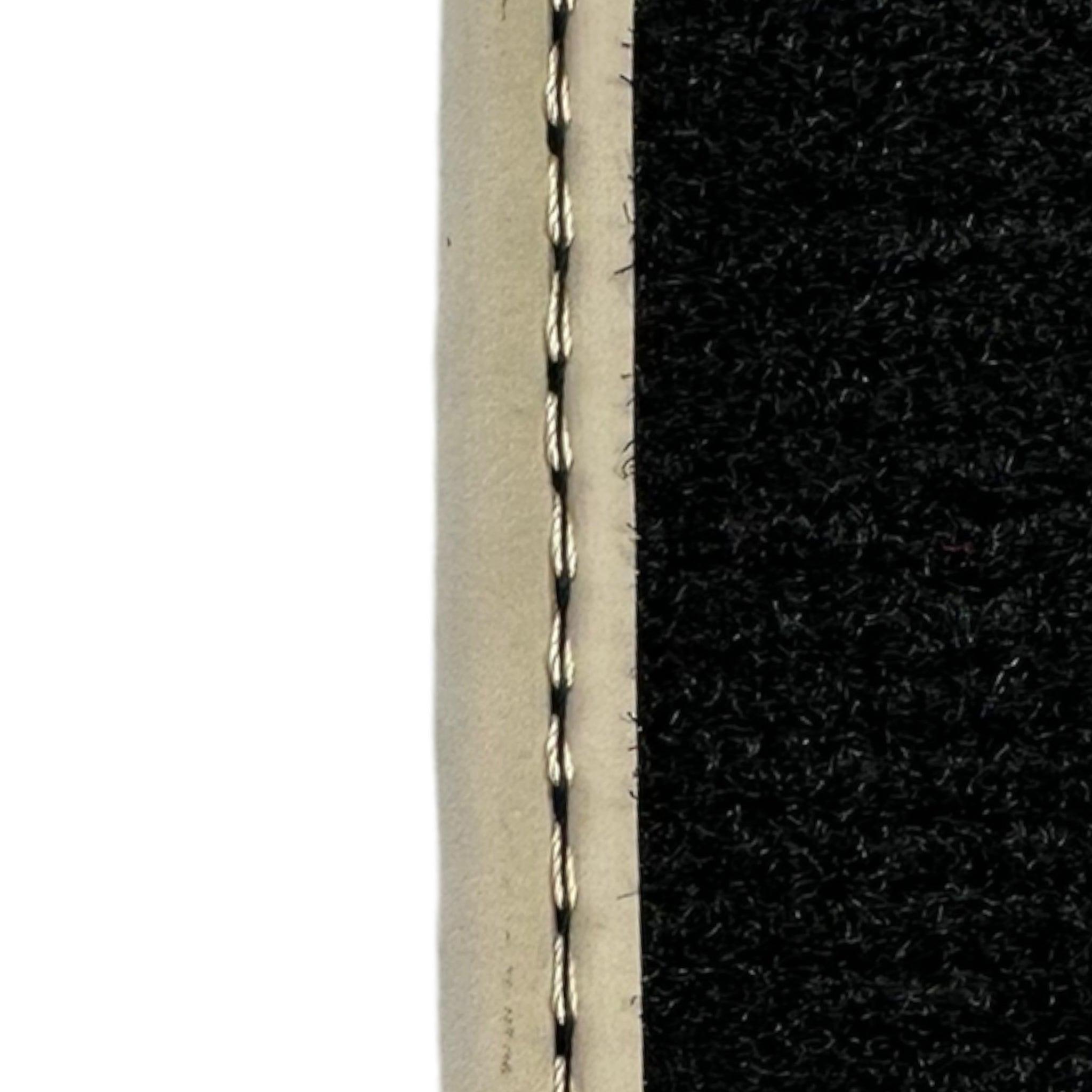 Black Floor Mats For Toyota Land Cruiser 80 (1985-1997) Beige Trim | ER56 Design - AutoWin