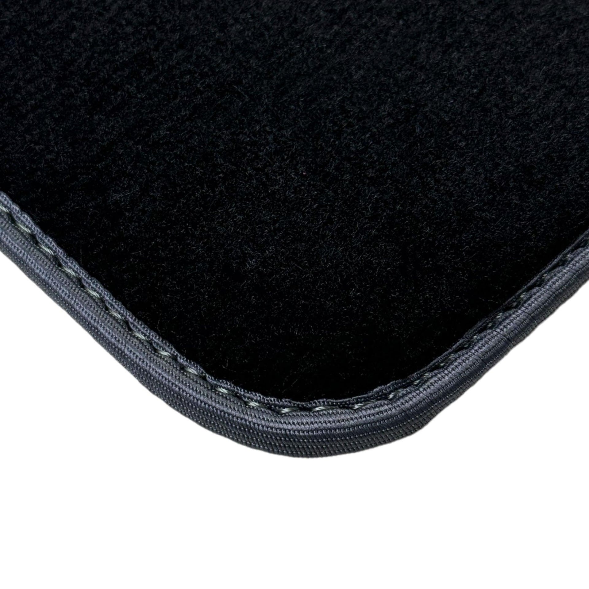 Black Mats For BMW 5 Series G30 | Gray Trim - AutoWin