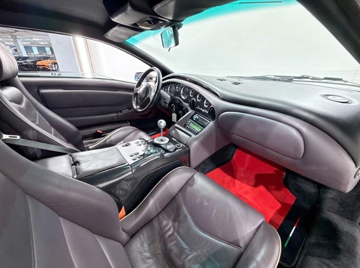 Interior look of floor mats for Lamborghini Diablo 1990-2001 With Alcantara Leather