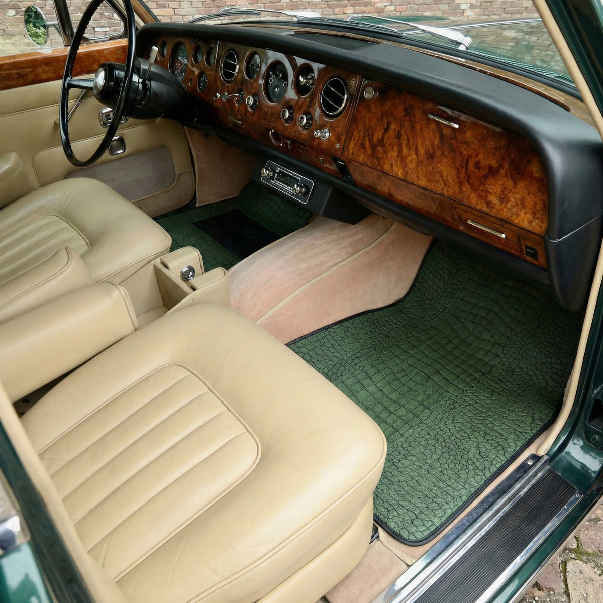 Interior look of floor mats for Rolls-Royce Shadow (1965-1977)