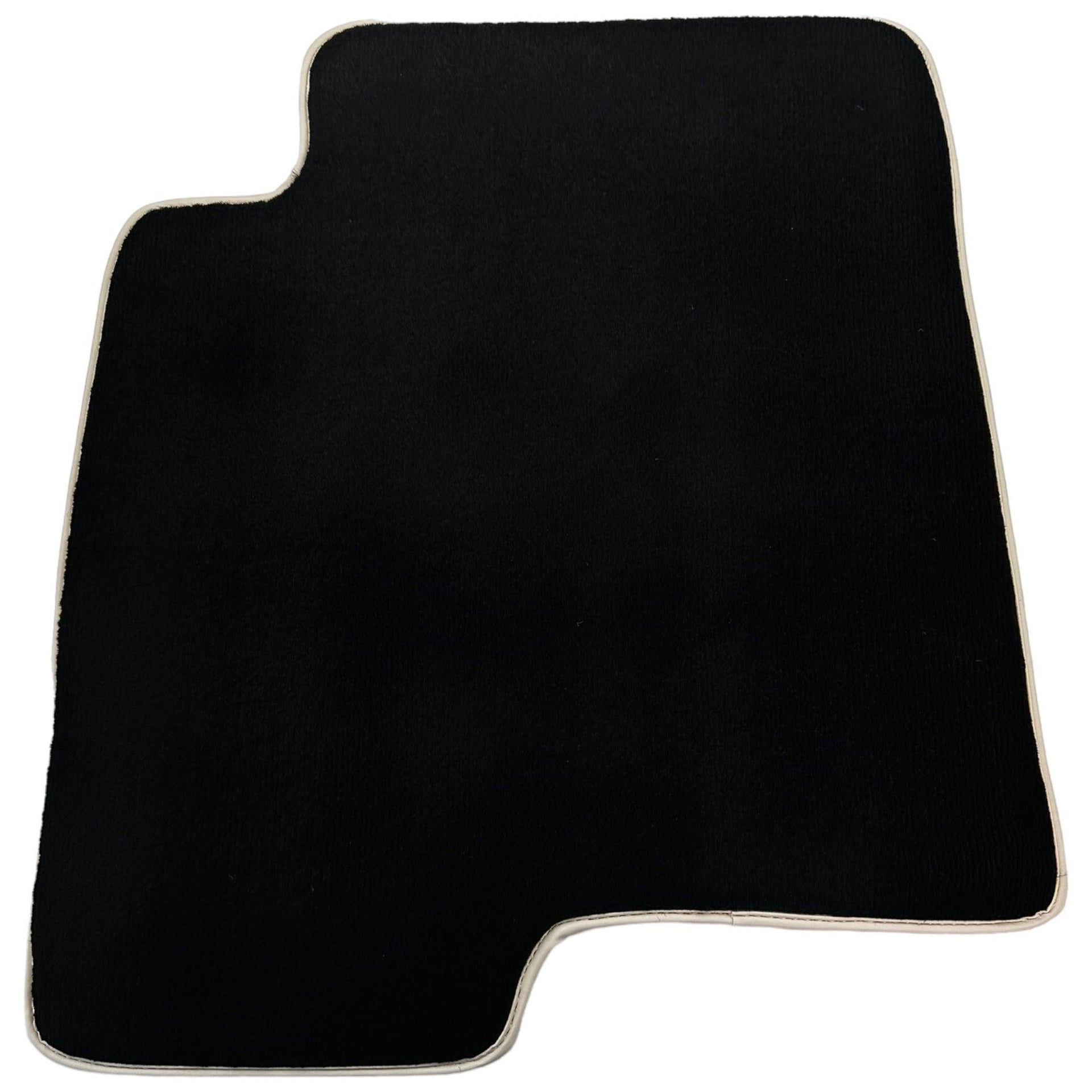 Black Floor Mats For Mitsubishi Pajero III (2000-2004) - AutoWin