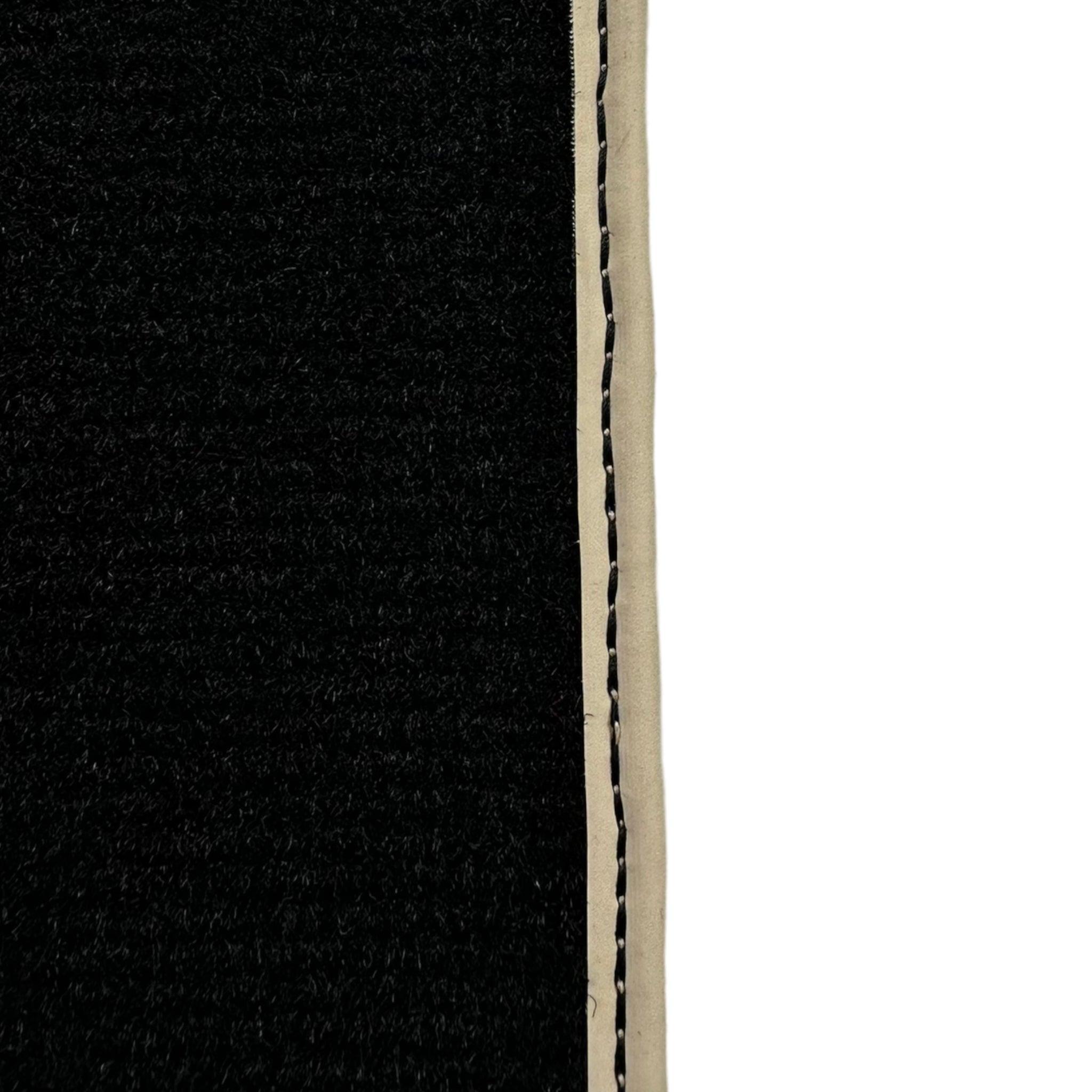 Black Floor Mats For Toyota RAV4 (2000-2003) - AutoWin