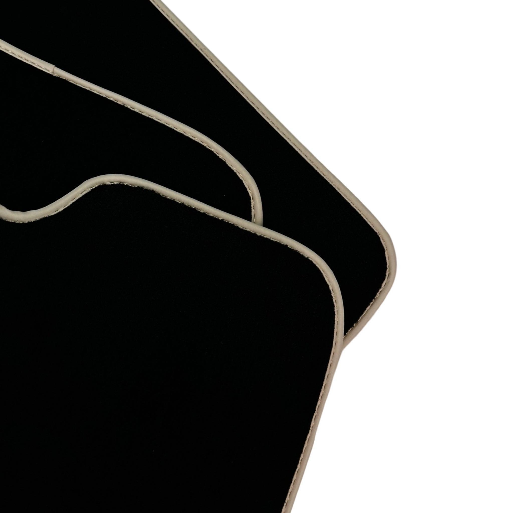 Black Floor Mats For Toyota Hilux (1998-2005) - AutoWin
