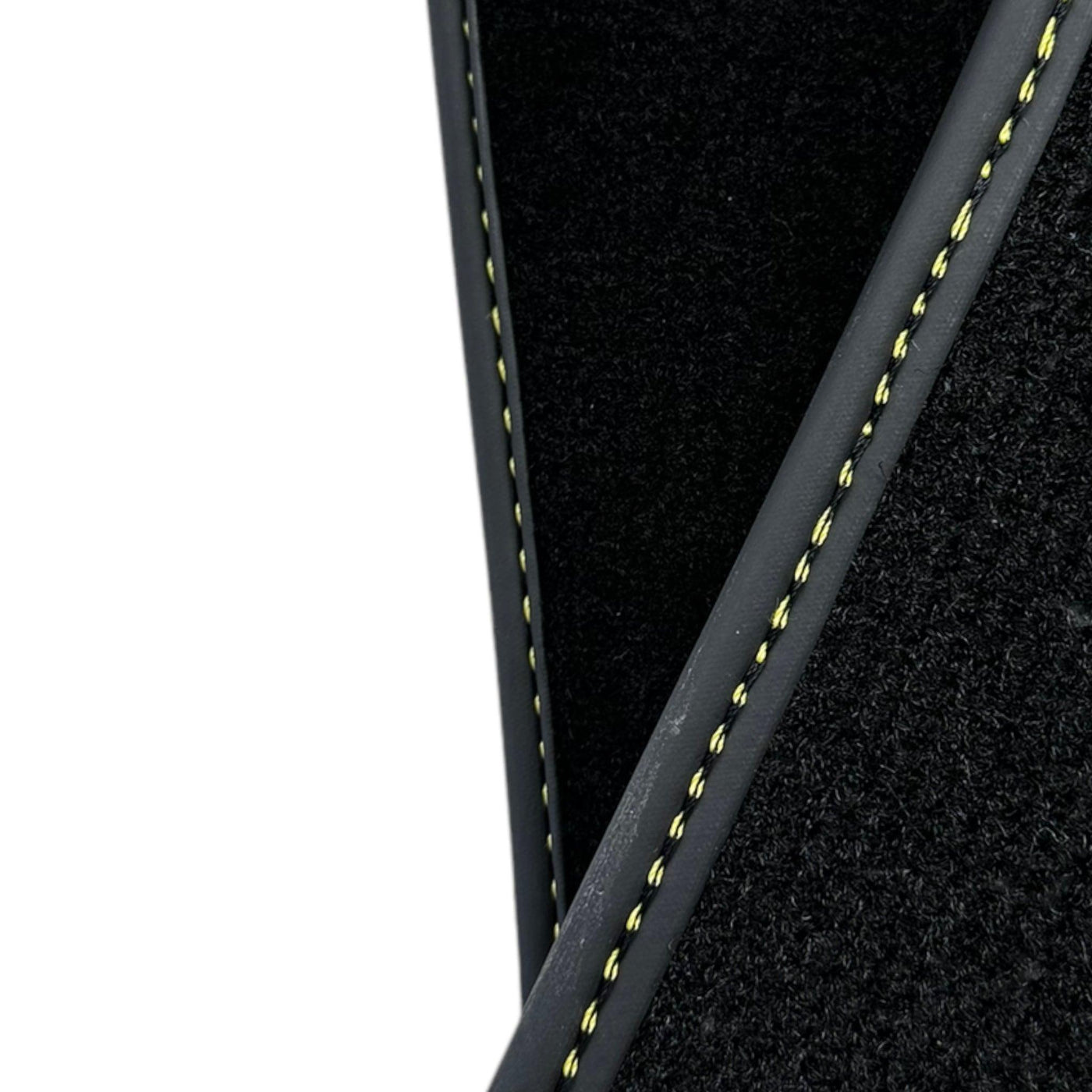 Black Floor Mats For Nissan 350Z (2003-2008) - AutoWin