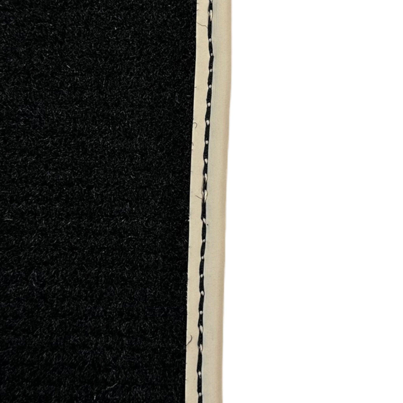 Black Floor Mats For Toyota RAV4 (2000-2003) - AutoWin