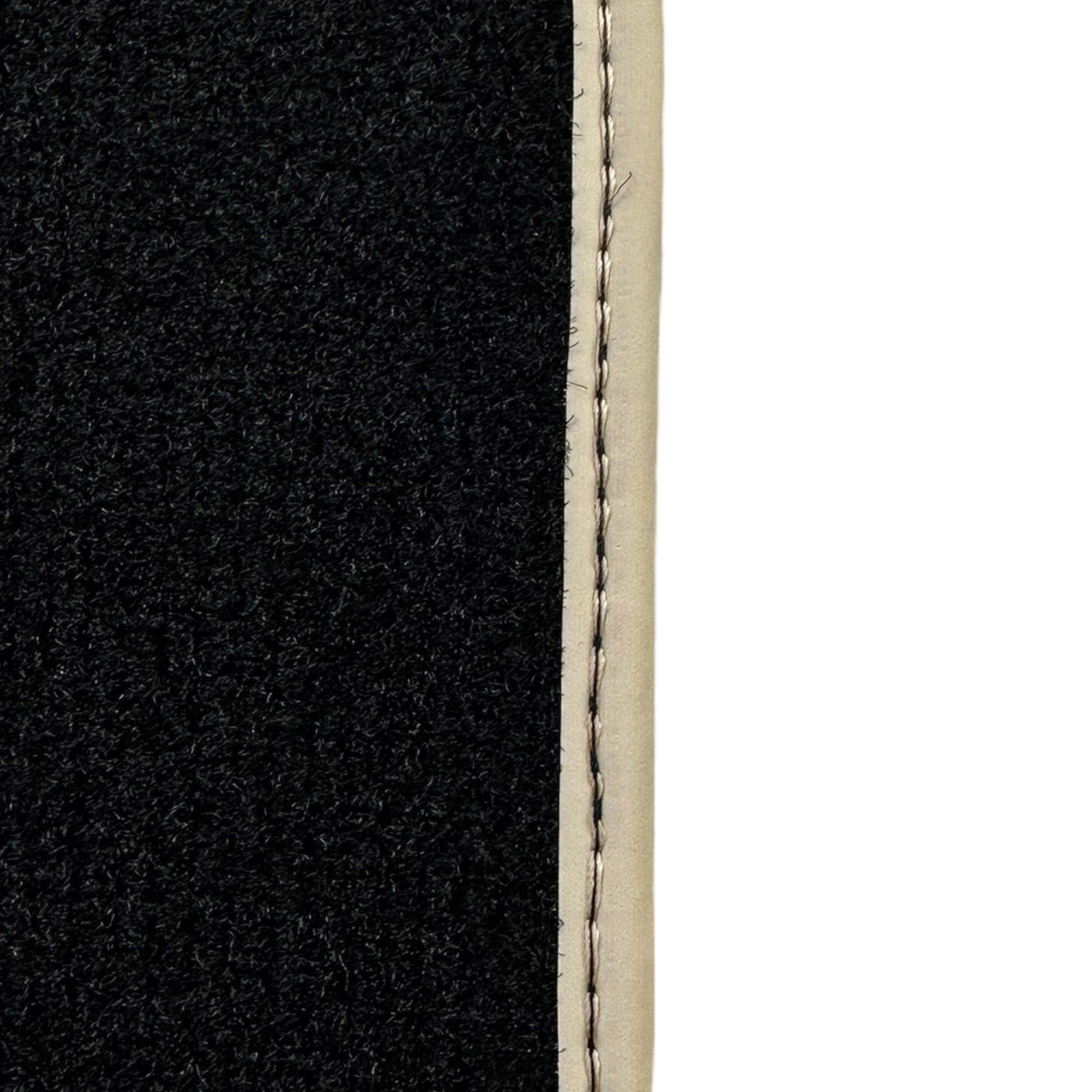 Black Floor Mats For Toyota Hilux (2005-2015) - AutoWin