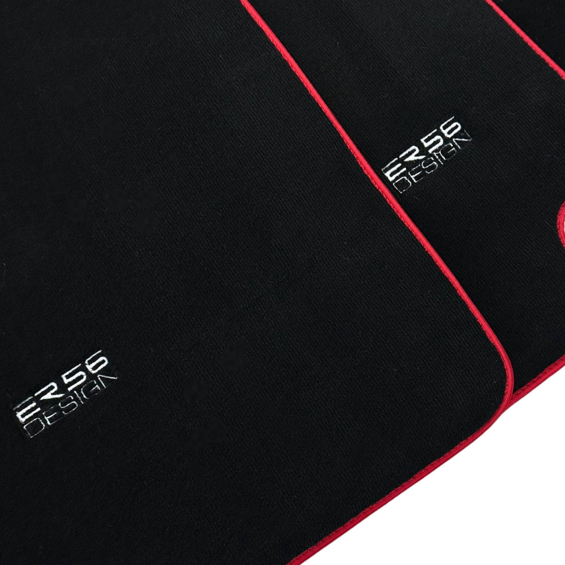 Black Floor Mats For Nissan Patrol (1997-2006) - AutoWin