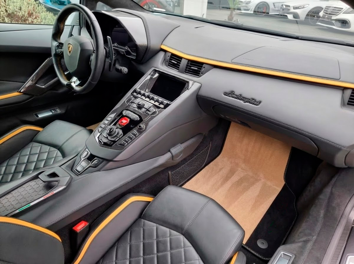 Interior look of floor mats for Lamborghini Aventador With Alcantara Leather
