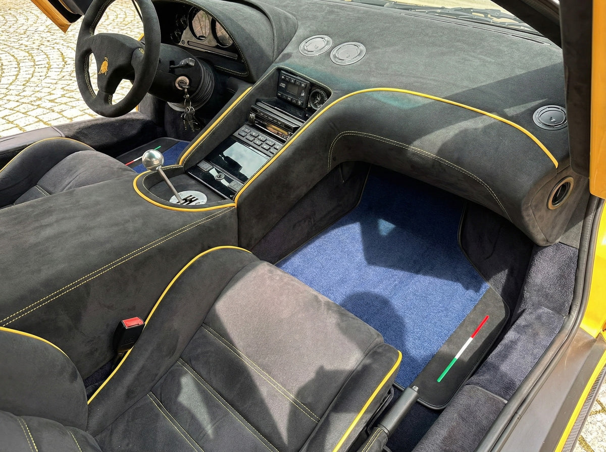Interior look of floor mats for Lamborghini Diablo 1990-2001 With Alcantara Leather