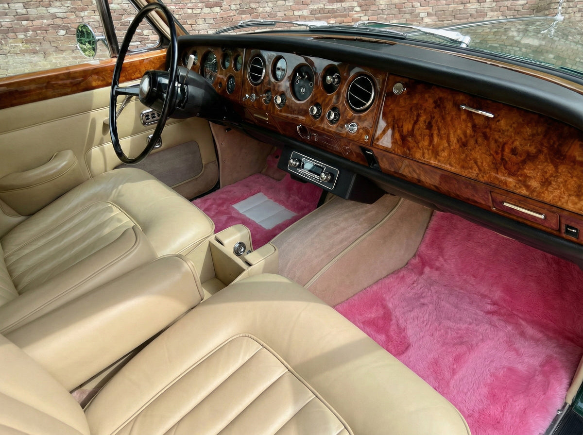 Interior look of floor mats for Pink Sheepskin Floor Mats For Rolls Royce Shadow 1965-1977 Er56 Design Brand