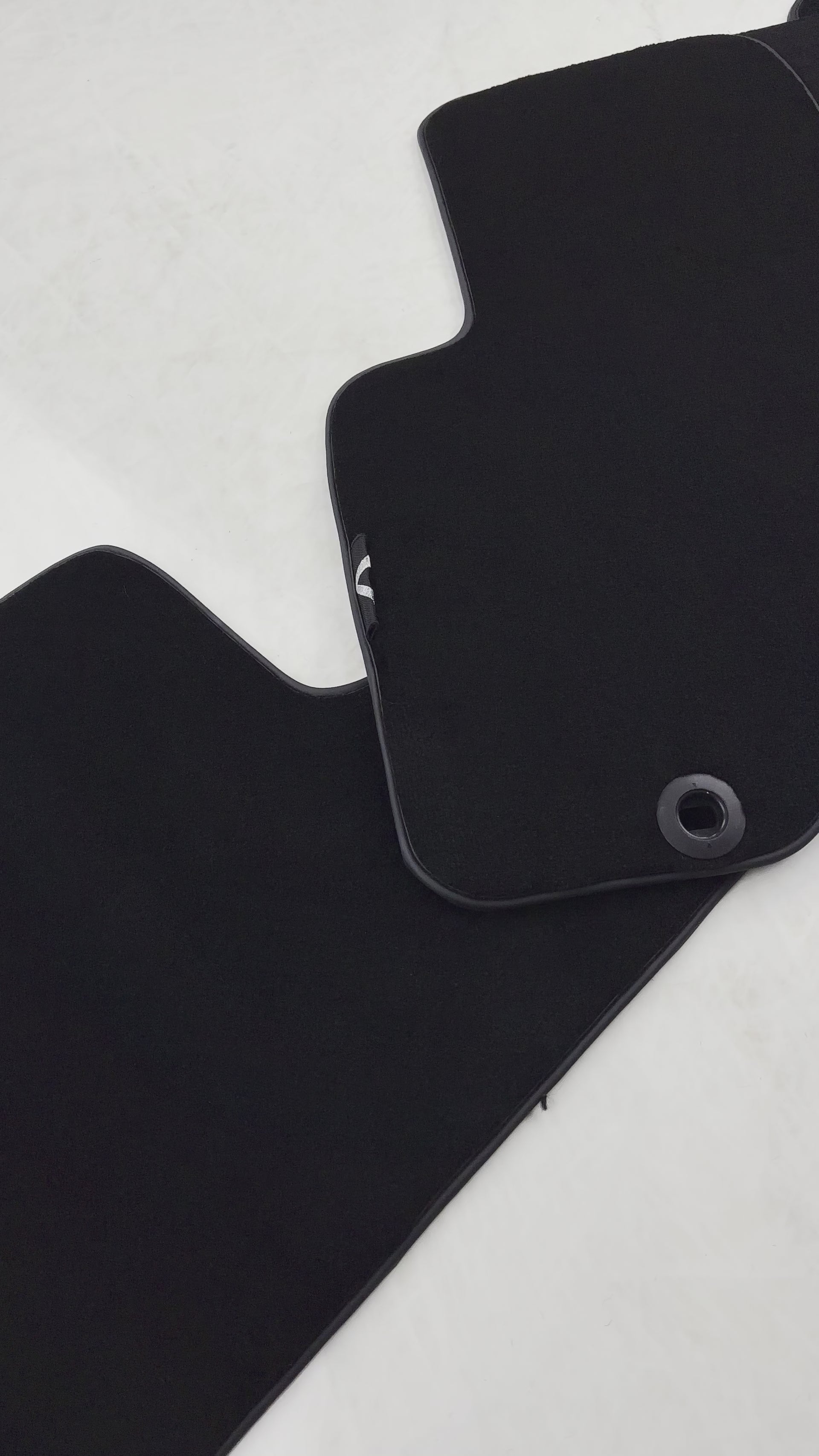 Black Floor Mats for Infiniti EX37 (2013-2014) - AutoWin