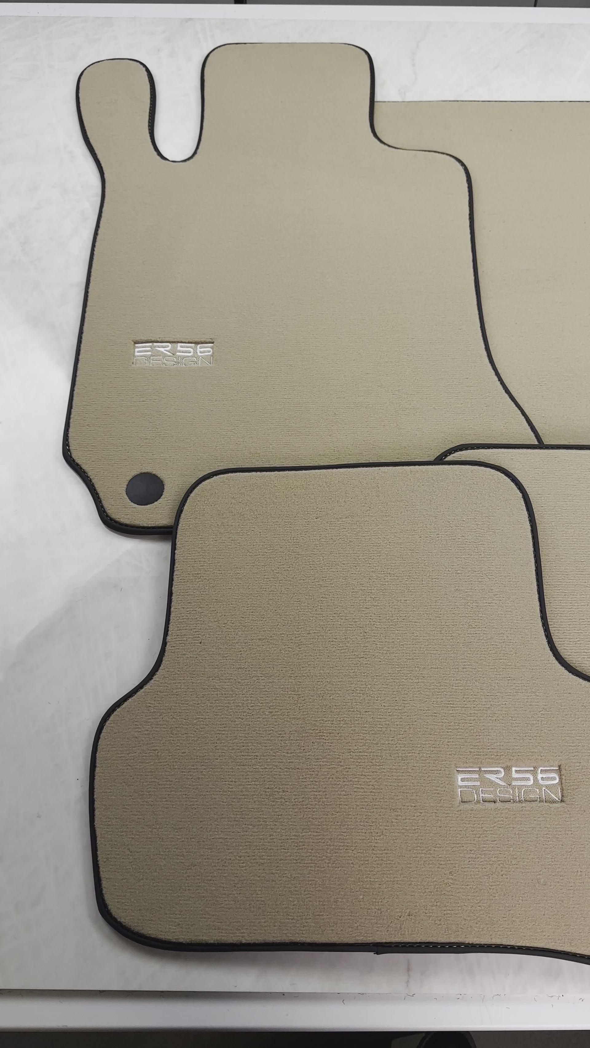 Beige Floor Mats For Mercedes-Benz C-Class W204 (2007-2014) - AutoWin