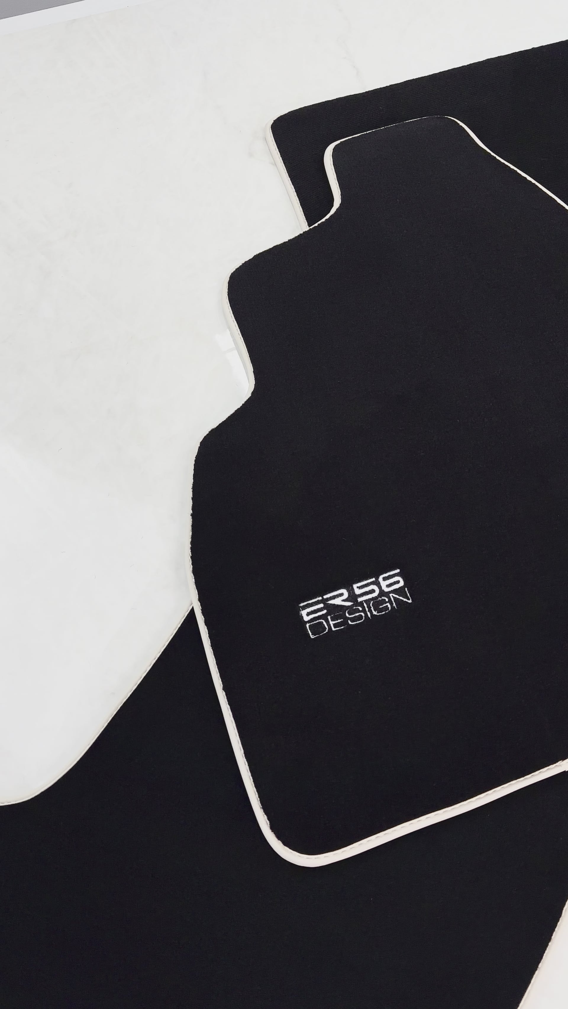 Black Floor Mats For Toyota Land Cruiser 80 (1985-1997) Beige Trim | ER56 Design - ER56 Design