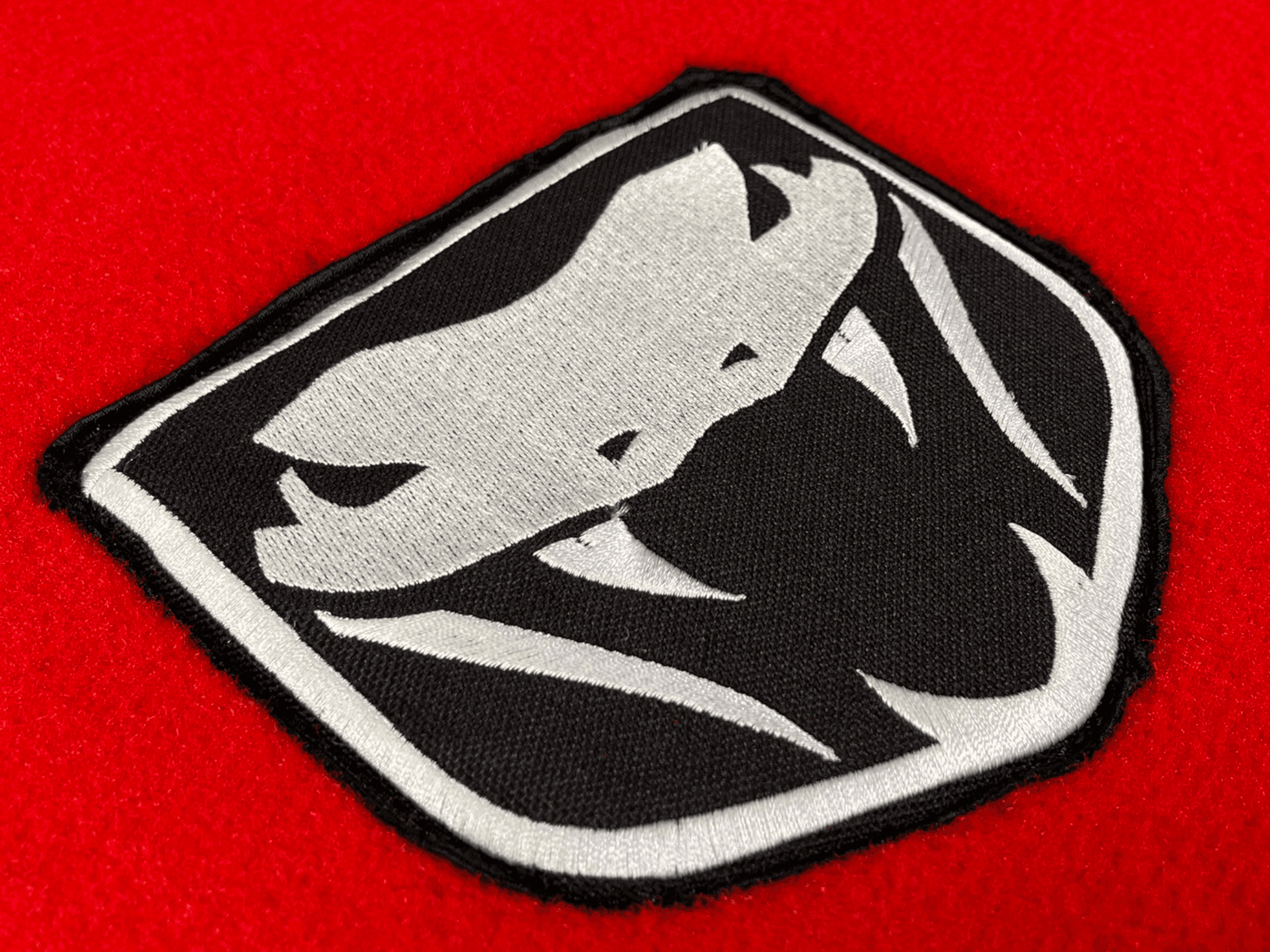 Red Floor Mats For Dodge Viper (2003-2006) With Emblem Tailored - AutoWin