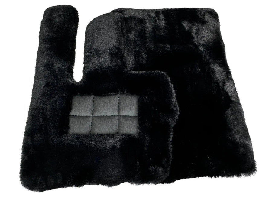 Black Sheepskin Floor Mats For Mercedes Benz E-Class A207 Convertible (2010-2013) | ER56 Design - AutoWin